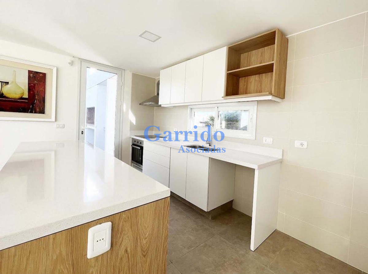 Casa ID.3286 - Vendo casa en barrio privado