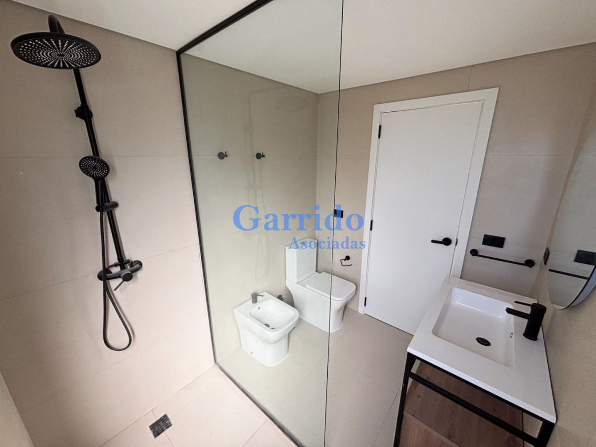 Casa ID.3733 - Chalet  a estrenar , barrio Córdoba 