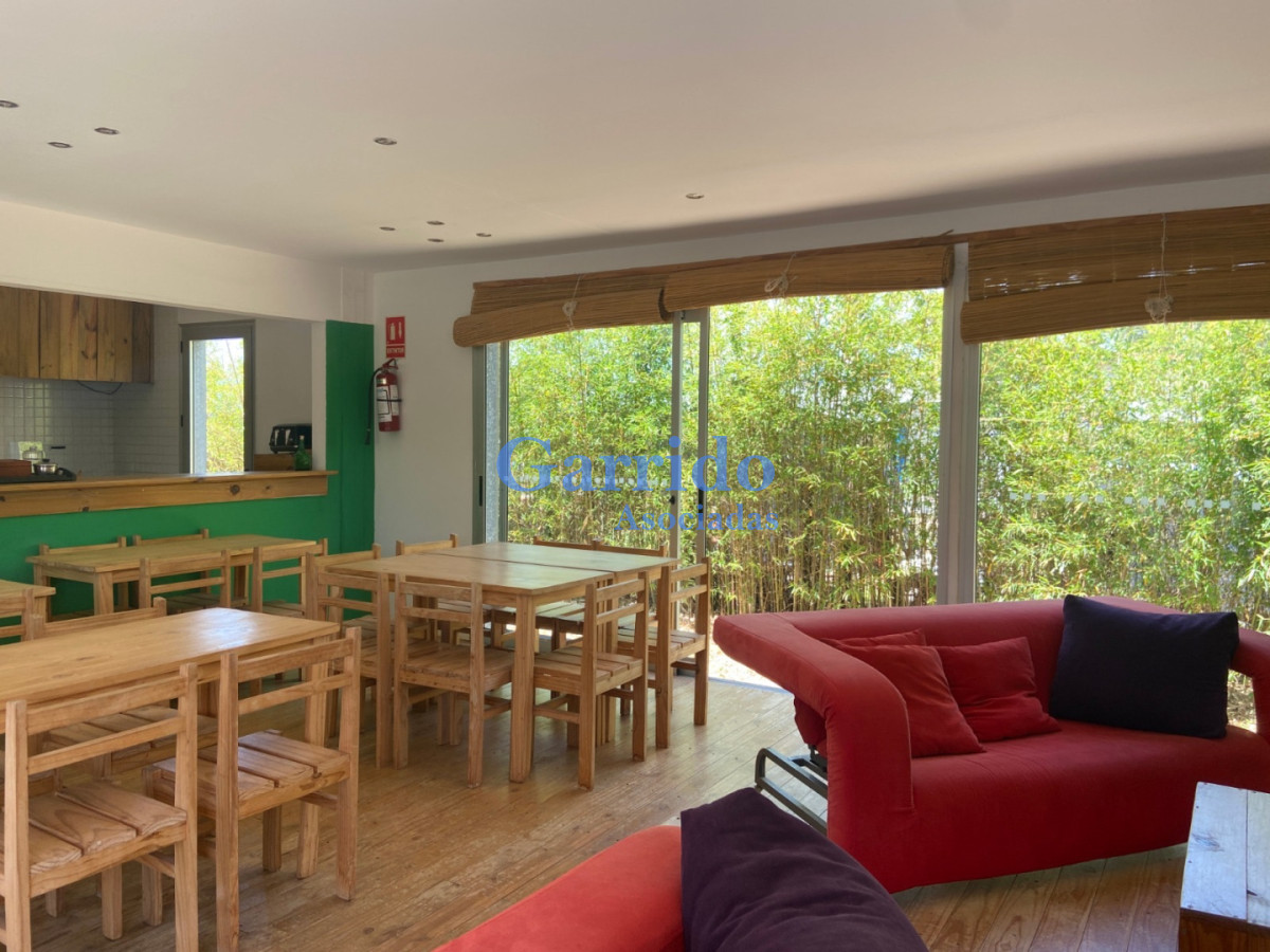 Casa ID.3482 - Vendo  casa , en la barra.