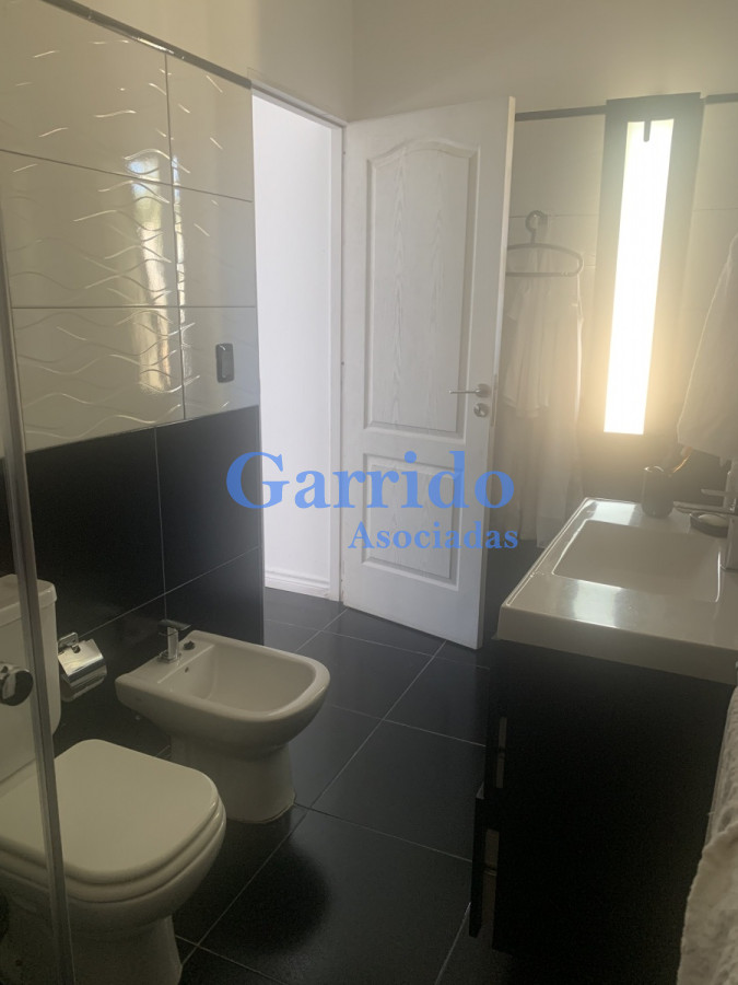 Casa ID.3346 - Oportunidad!!! Vendo dos casas  en un padrón , mansa
