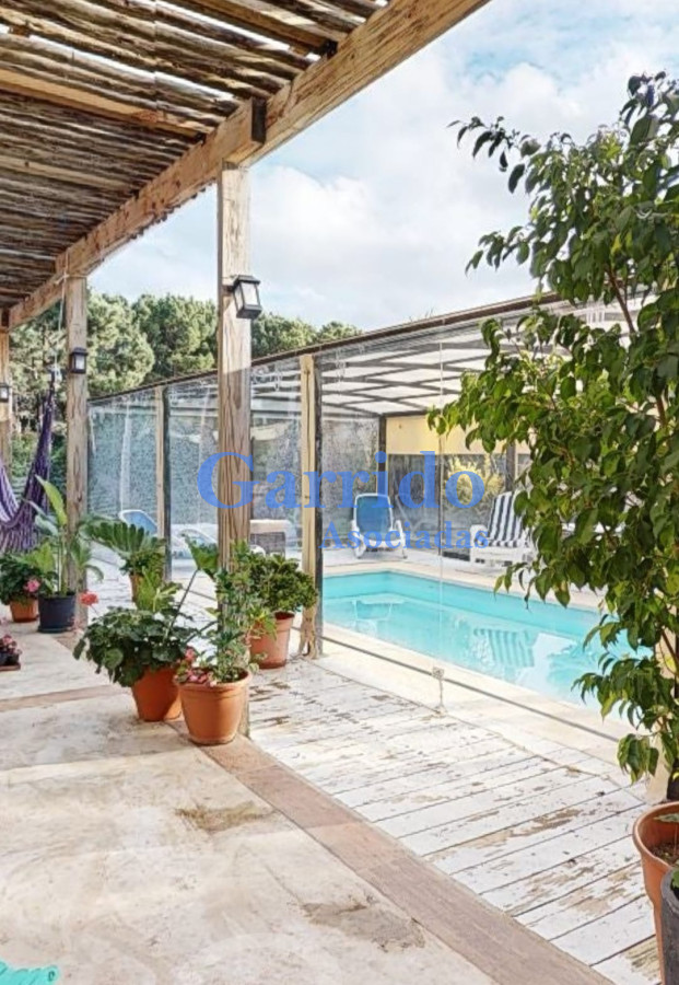 Casa ID.3324 - Hermoso Chalet a la Venta