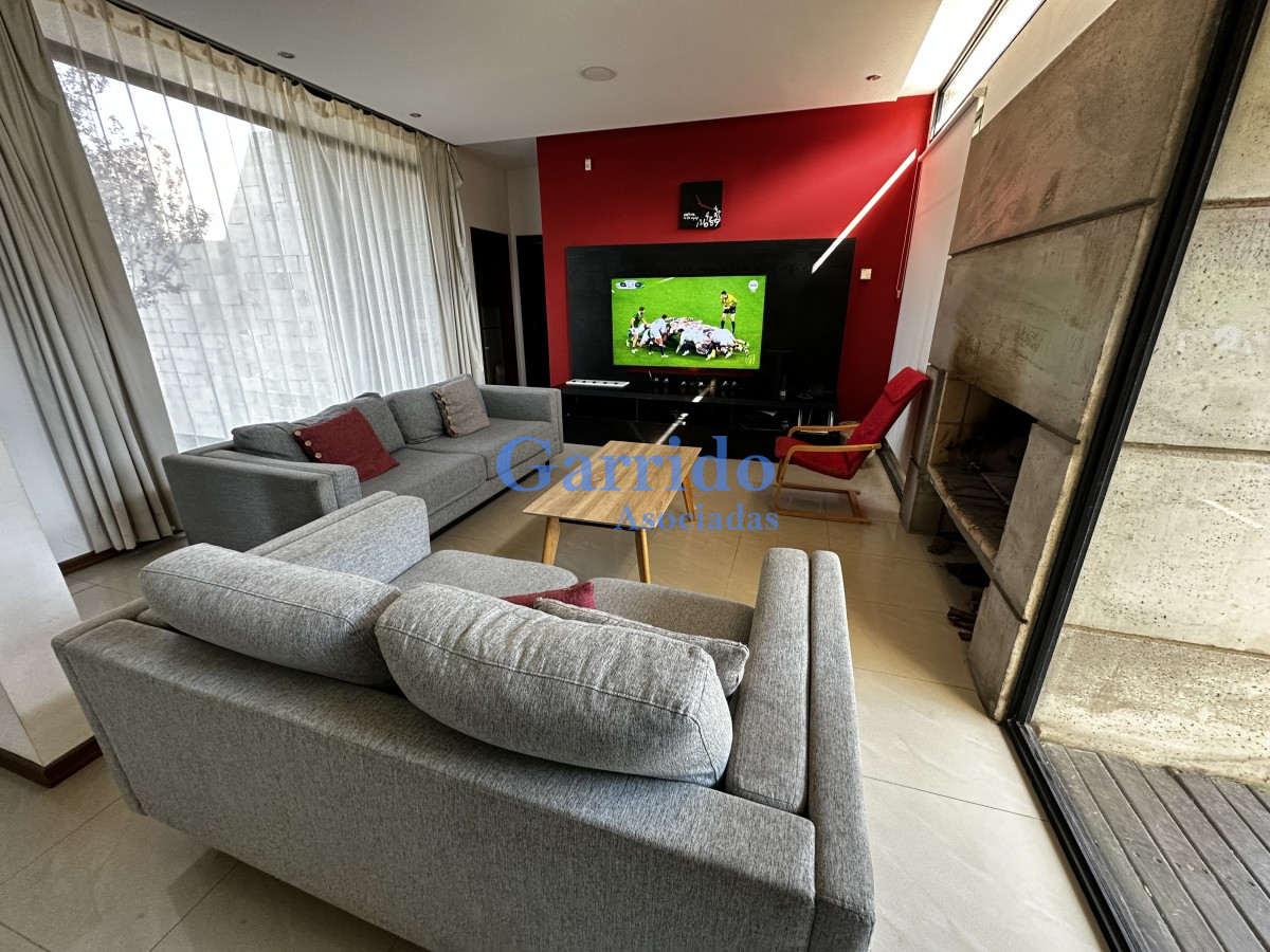 Casa en Punta del Este, Lugano