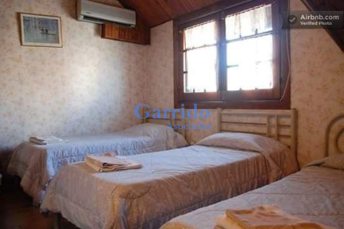 Casa ID.3145 - Mansa, Hostel, 700m De Terreno Y 500 Edificados Ref 650