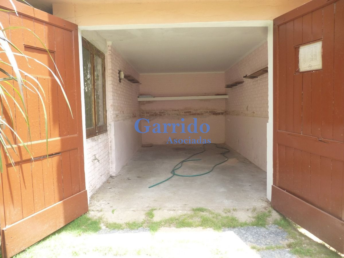 Casa ID.3188 - Casa A Reciclar Detras De Cardiomobil Ref 581