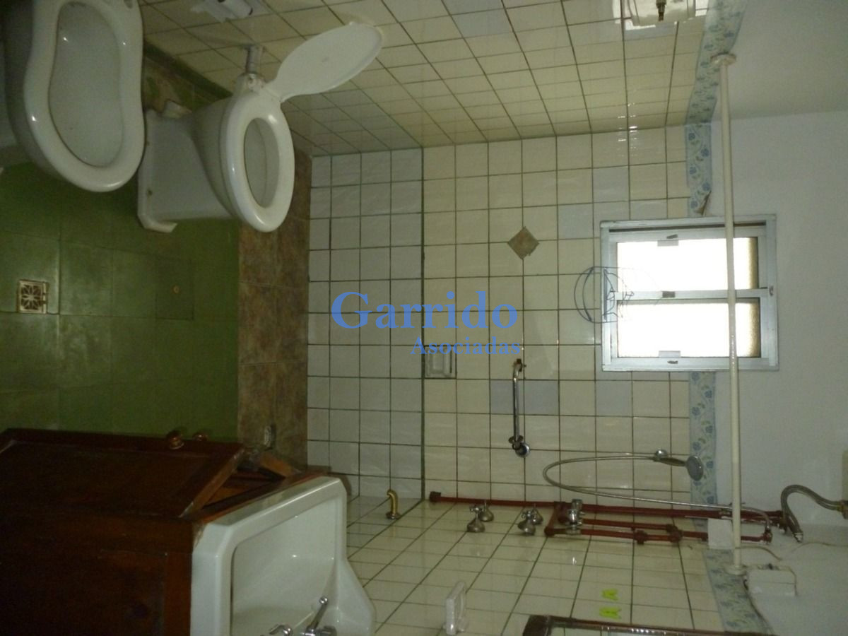 Casa ID.3188 - Casa A Reciclar Detras De Cardiomobil Ref 581