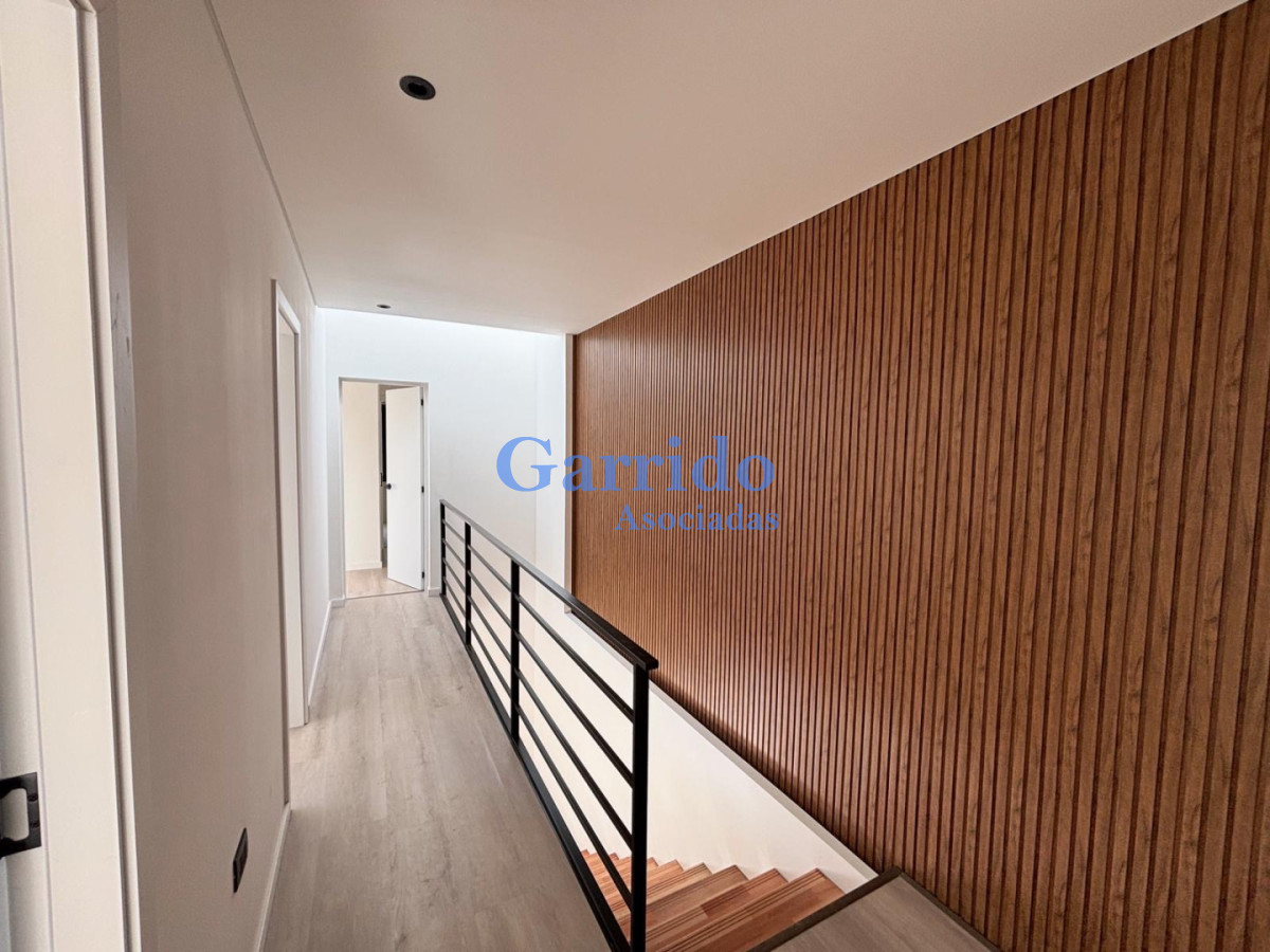 Casa ID.3733 - Chalet  a estrenar , barrio Córdoba 