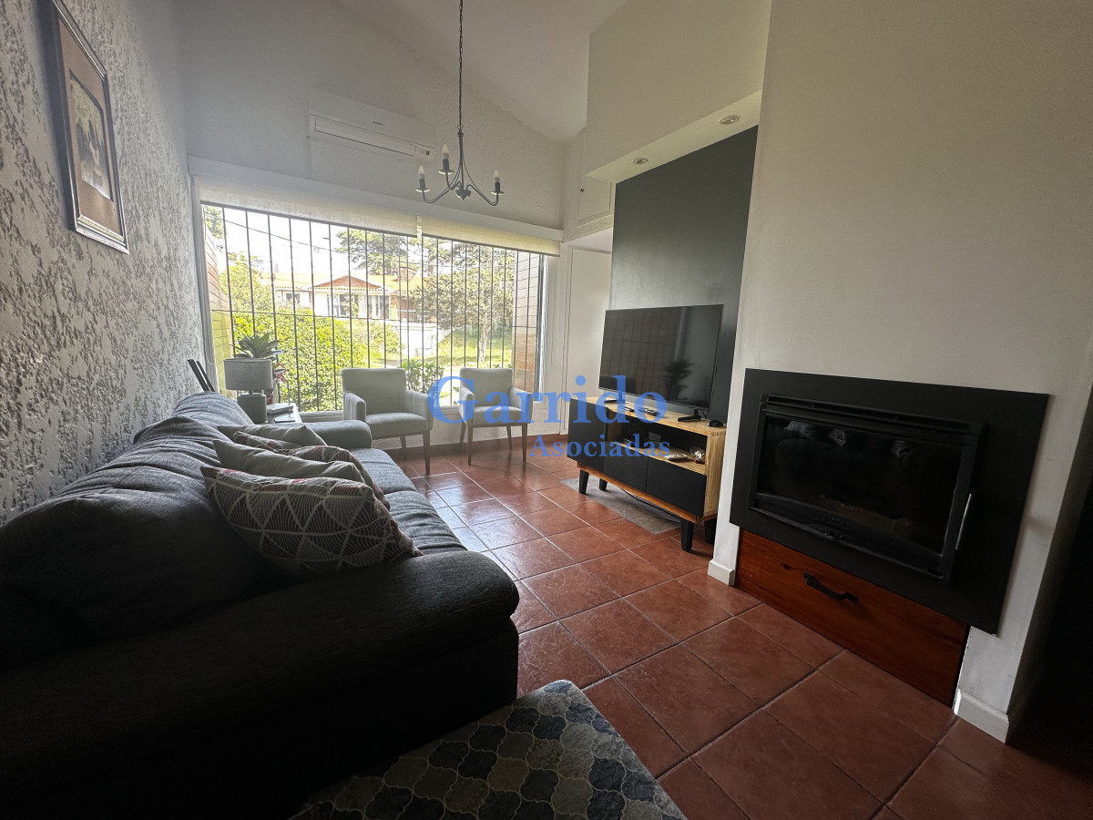 Casa ID.2059 - Muy linda casa a pasos de playa brava 