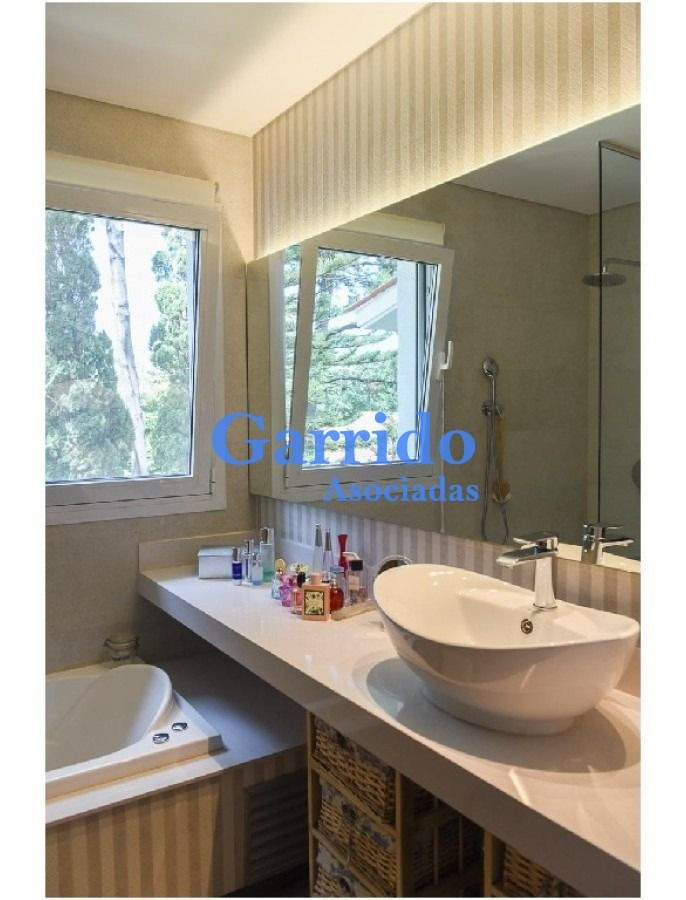 Casa ID.3002 - - Ref: 2162