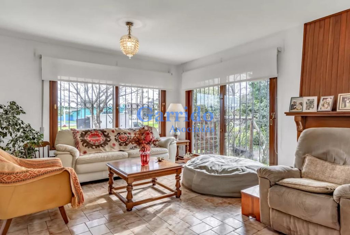 Casa ID.3518 - Casa venta y alquiler anual