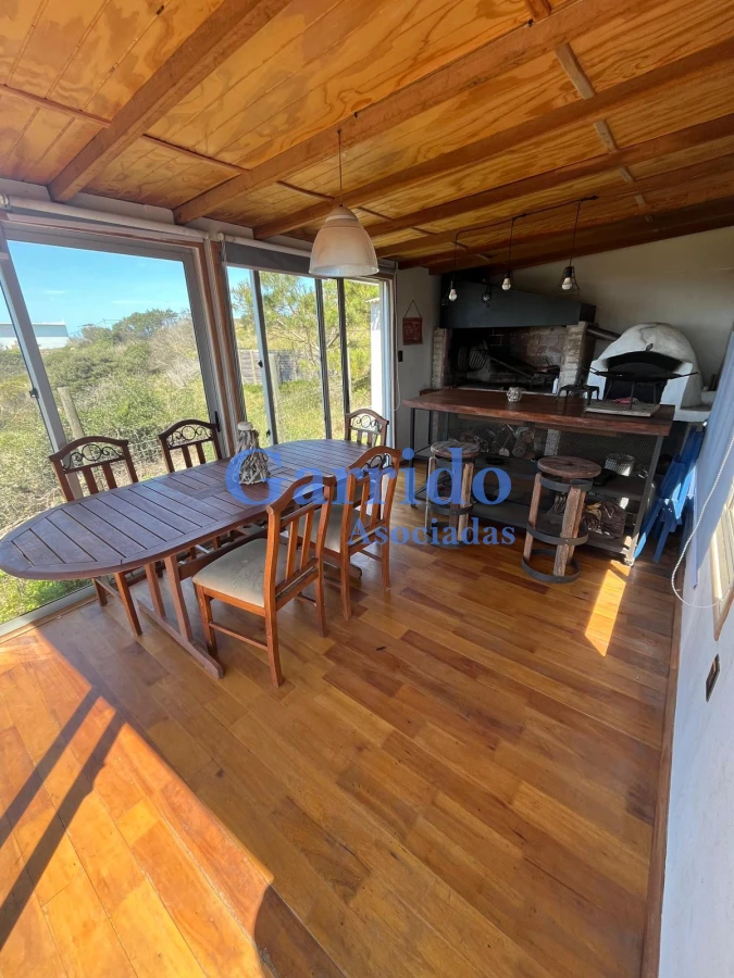 Casa ID.3607 - Vendo y Complejo cabañas en punta del diablo