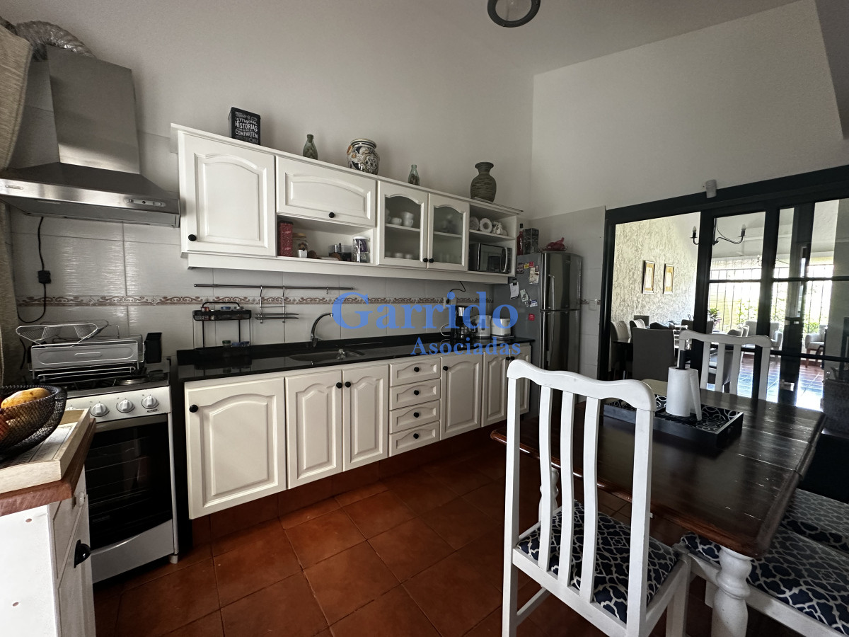 Casa ID.2059 - Muy linda casa a pasos de playa brava 