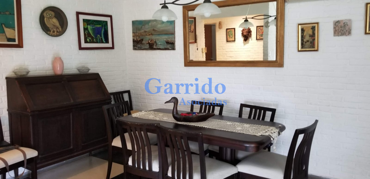 Casa ID.1784 - Vendo excelente chalet , a 50 mtrs del mar