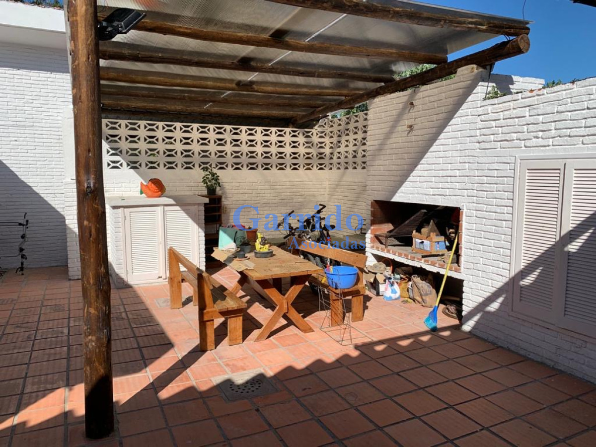 Casa ID.2142 - Vendo , 560 mtrs2.
