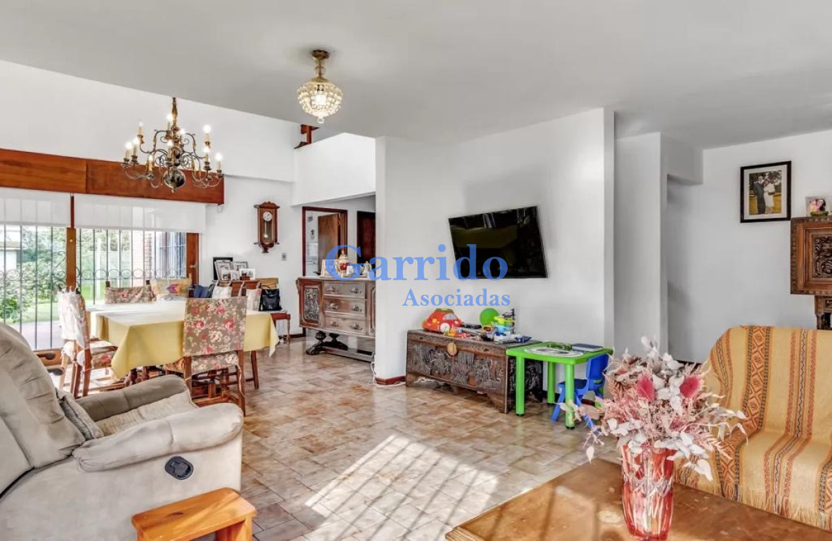 Casa ID.3518 - Casa venta y alquiler anual