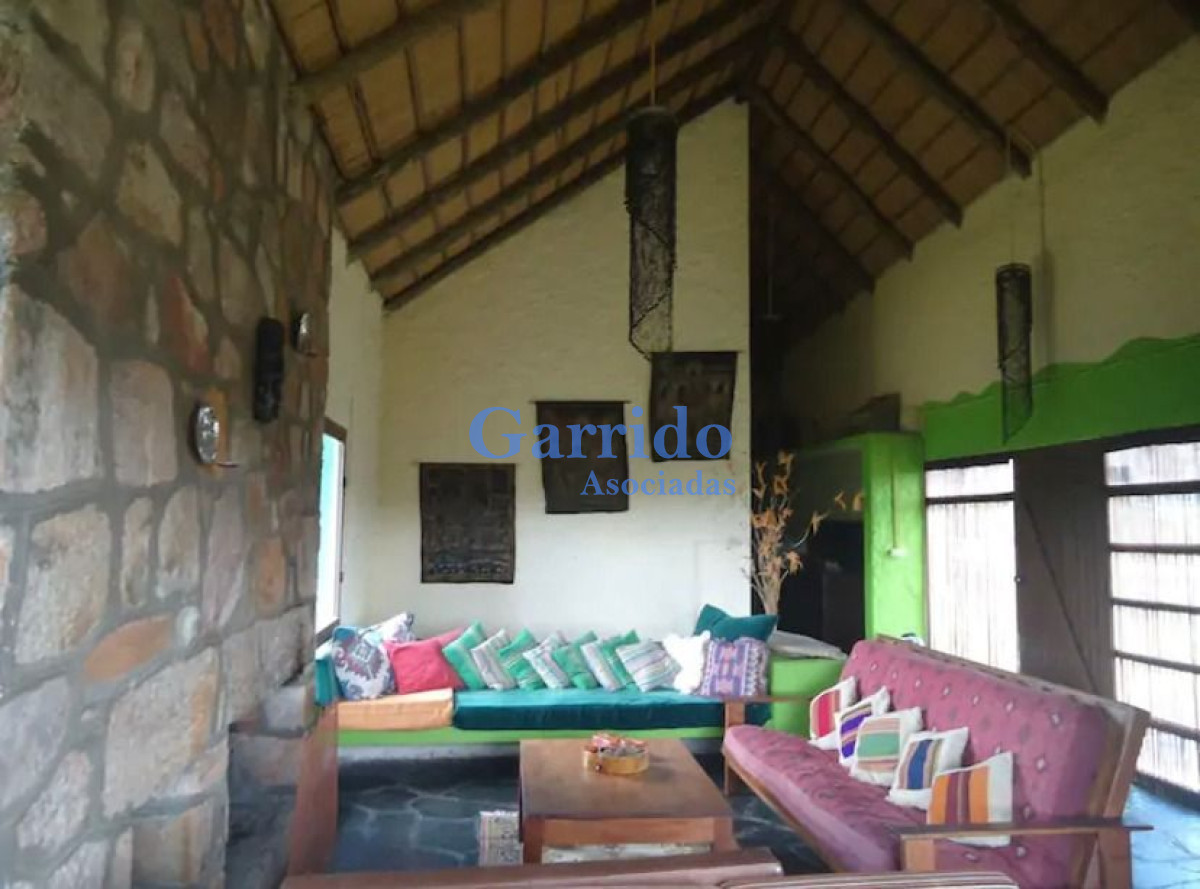 Casa ID.3050 - Vendo Casa 3 Dorm , 2 Baños 4000 Mtrs Terrenos Ref 700