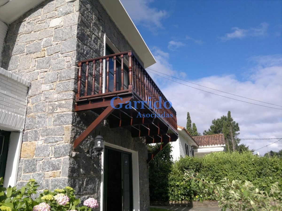 Casa ID.3055 - Vendo Casa Zona  Paradas, 3 Dorm 3 Baños Ref 699