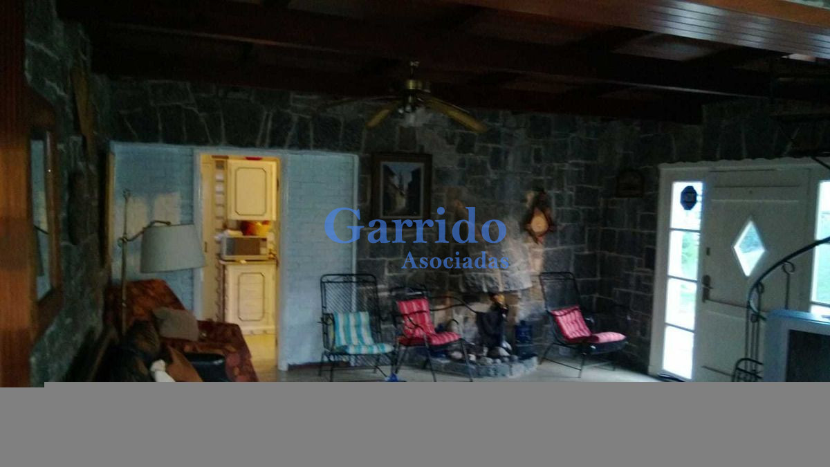 Casa ID.3055 - Vendo Casa Zona  Paradas, 3 Dorm 3 Baños Ref 699