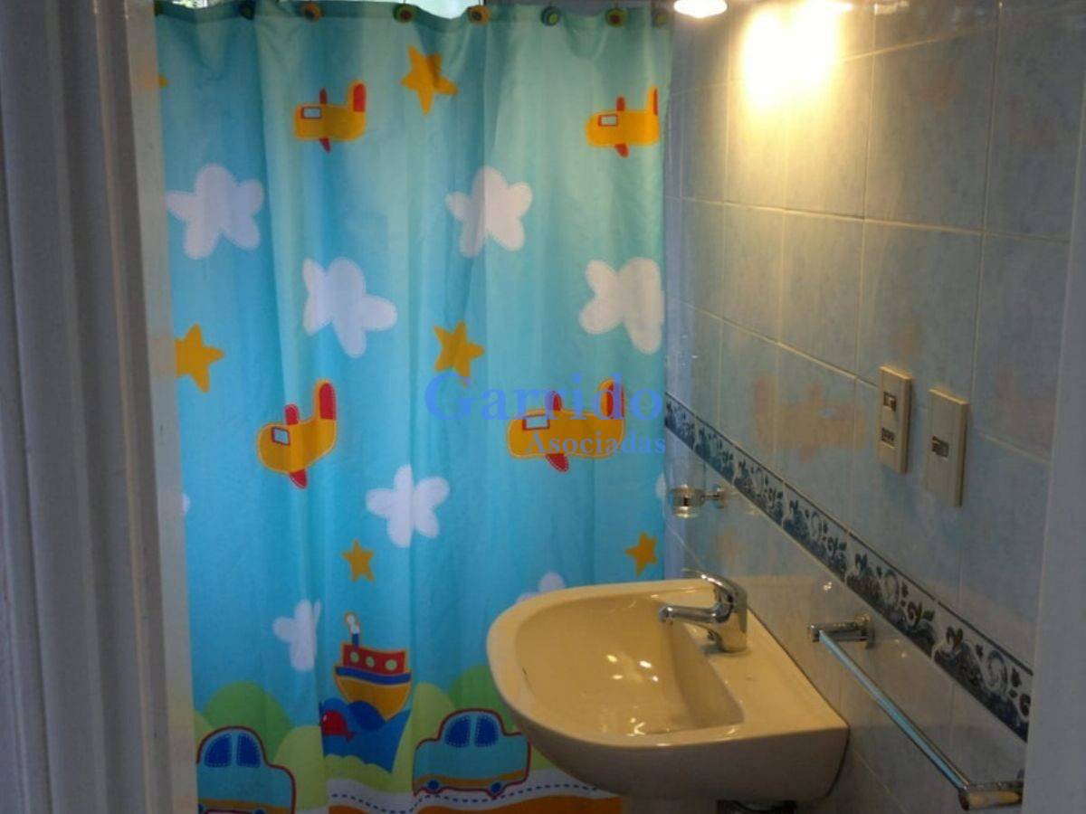 Casa ID.3055 - Vendo Casa Zona  Paradas, 3 Dorm 3 Baños Ref 699