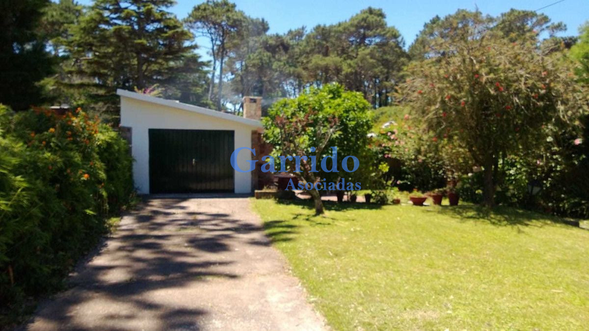 Casa ID.3055 - Vendo Casa Zona  Paradas, 3 Dorm 3 Baños Ref 699