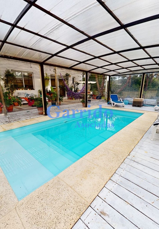Casa ID.3324 - Hermoso Chalet a la Venta
