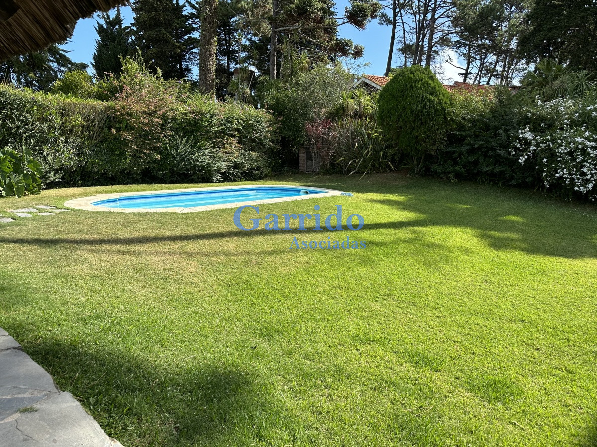 Casa ID.3368 - Hermoso Chalet a la Venta, Jardines de Cordoba