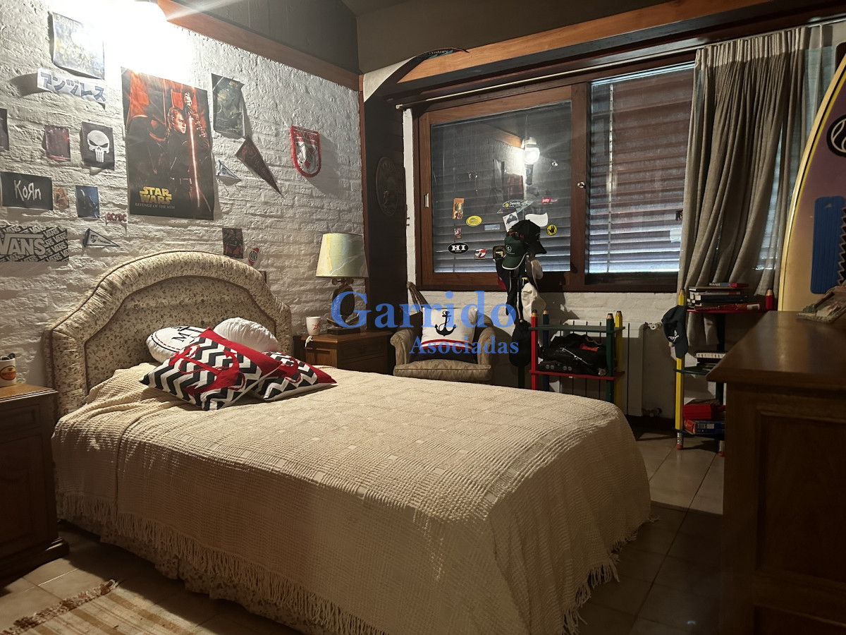 Casa ID.3519 - Chalet de categoria en Venta 