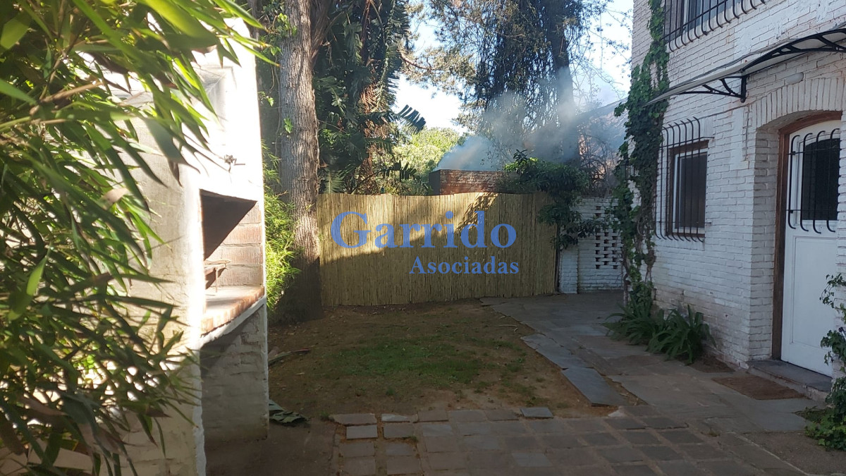 Casa ID.3386 - VENDO casa anual