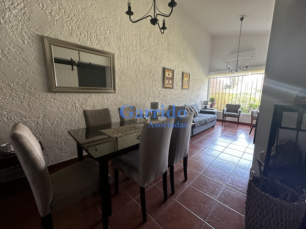 Casa ID.2059 - Muy linda casa a pasos de playa brava 