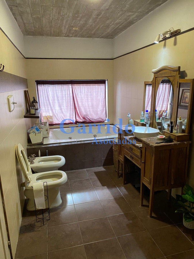 Casa ID.3537 - Casa a la Venta 