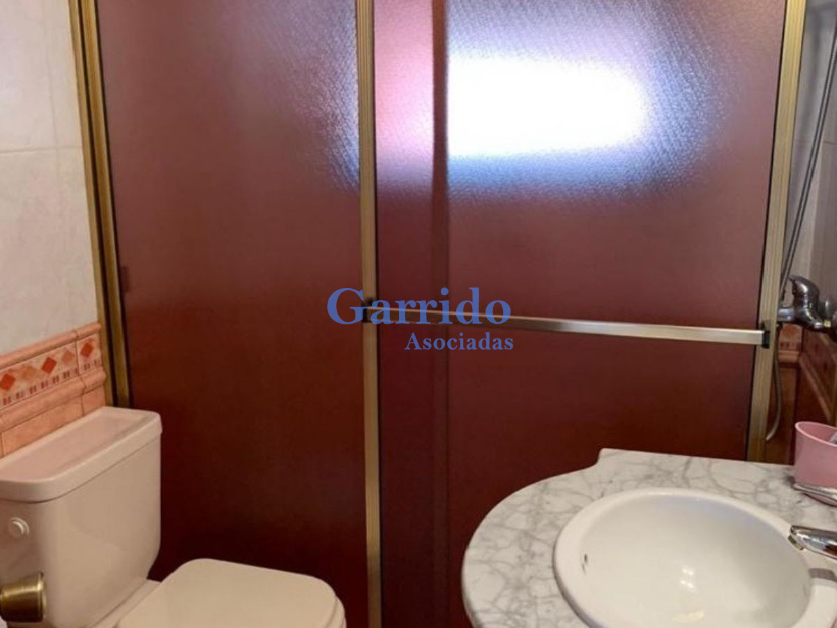 Casa ID.3066 - Vendo Casa De 4 Dorm , 4 Baños , Buen Terreno, Ref 696