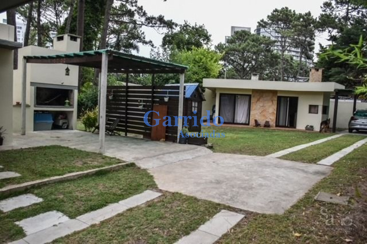 Casa ID.3067 - Vendo Casa A Pasos De Av Roosevelt , 2 Dorm 2 Baños,ref  697