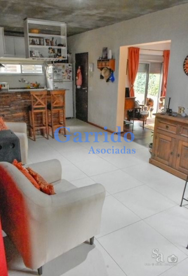 Casa ID.3067 - Vendo Casa A Pasos De Av Roosevelt , 2 Dorm 2 Baños,ref  697