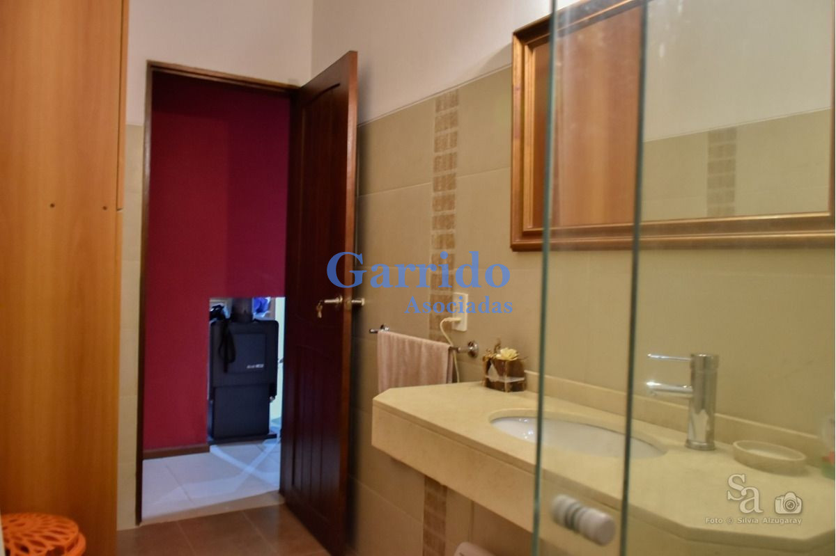 Casa ID.3067 - Vendo Casa A Pasos De Av Roosevelt , 2 Dorm 2 Baños,ref  697
