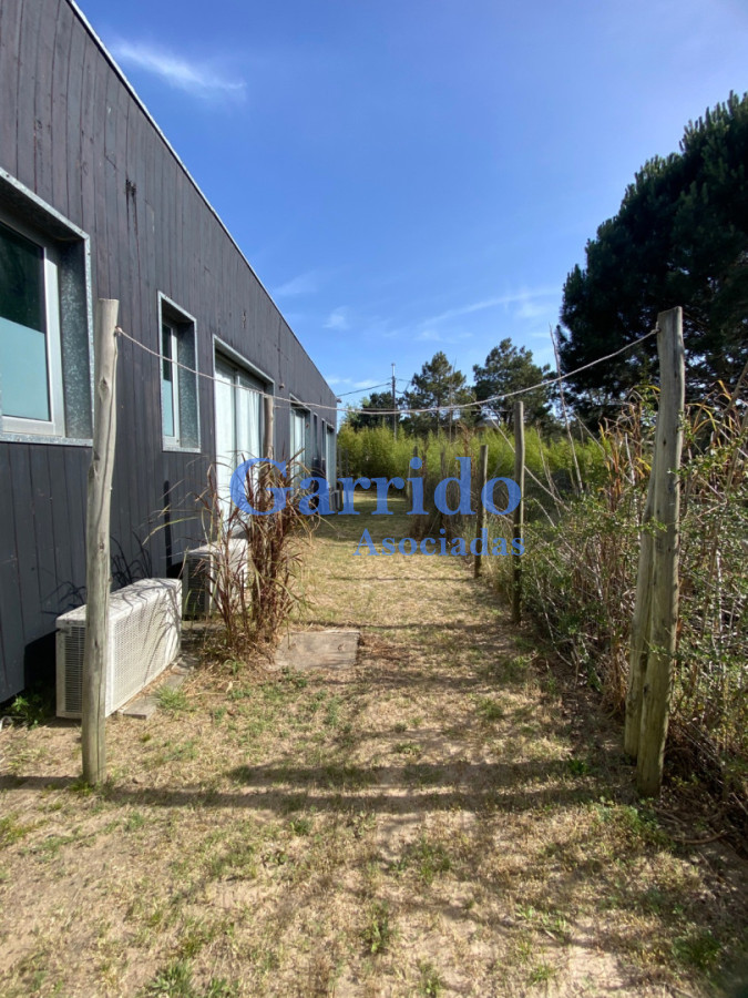 Casa ID.3482 - Vendo  casa , en la barra.