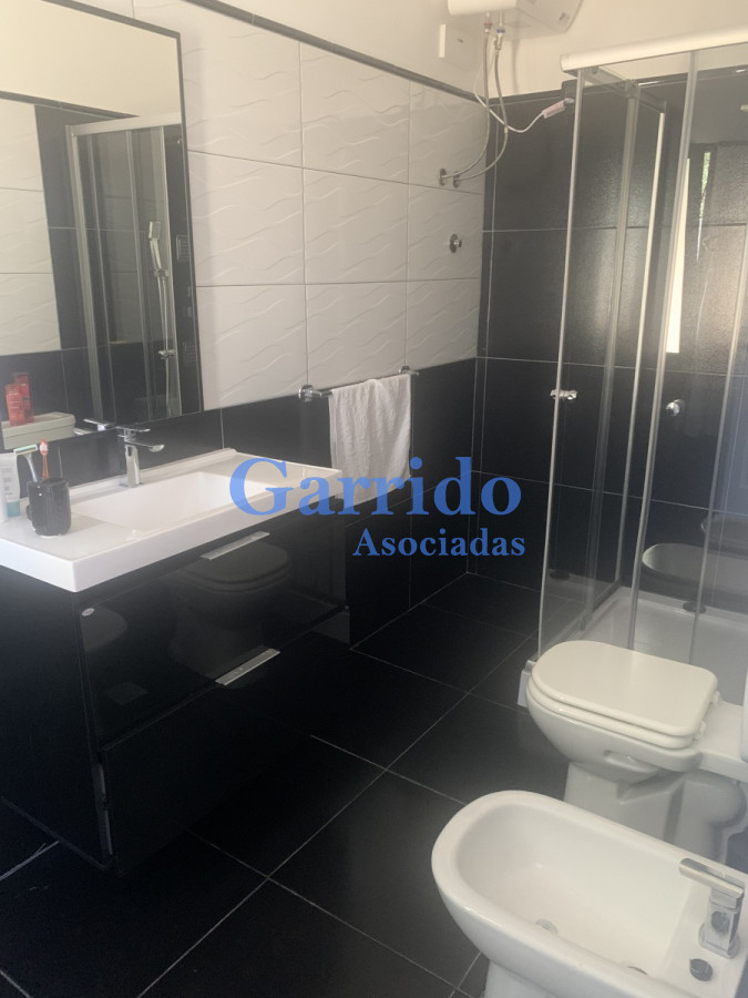 Casa ID.3346 - Oportunidad!!! Vendo dos casas  en un padrón , mansa