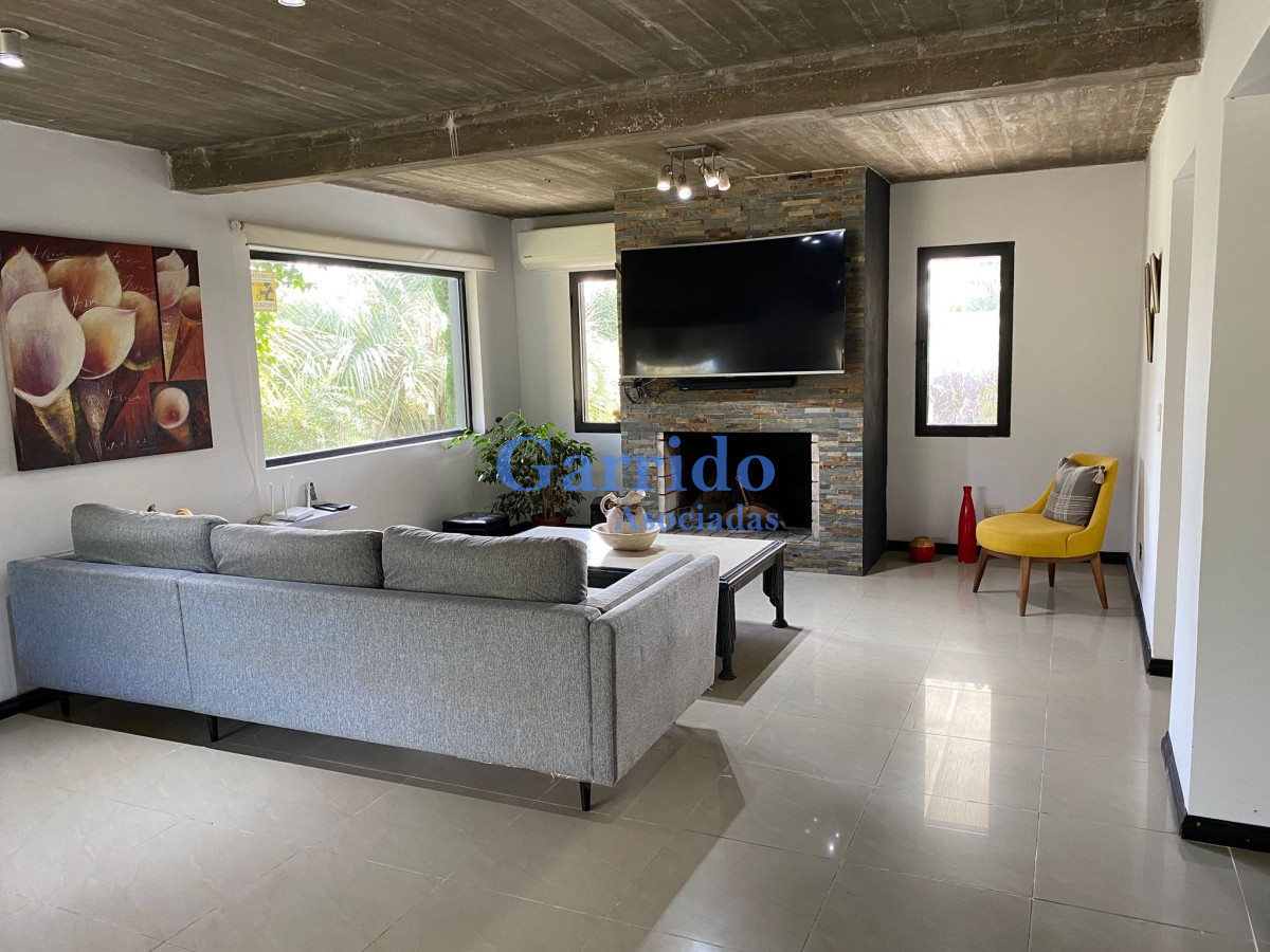 Casa ID.3537 - Casa a la Venta 