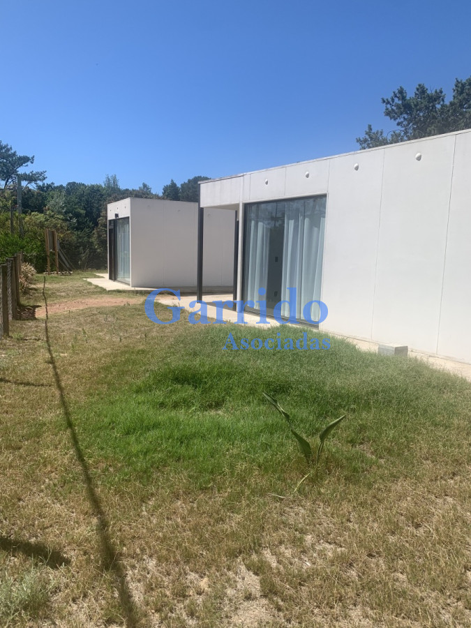 Casa ID.3346 - Oportunidad!!! Vendo dos casas  en un padrón , mansa