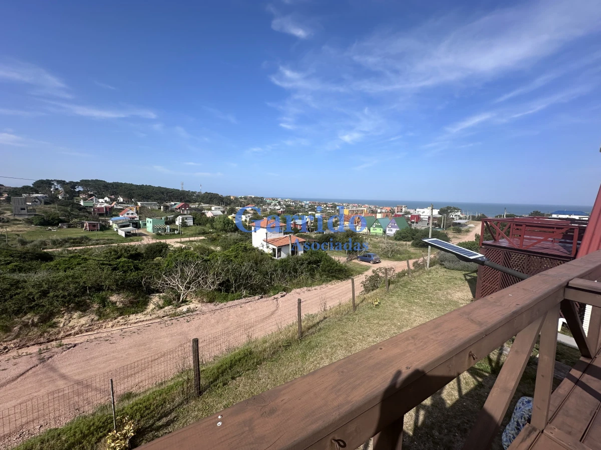 Casa ID.3607 - Vendo y Complejo cabañas en punta del diablo