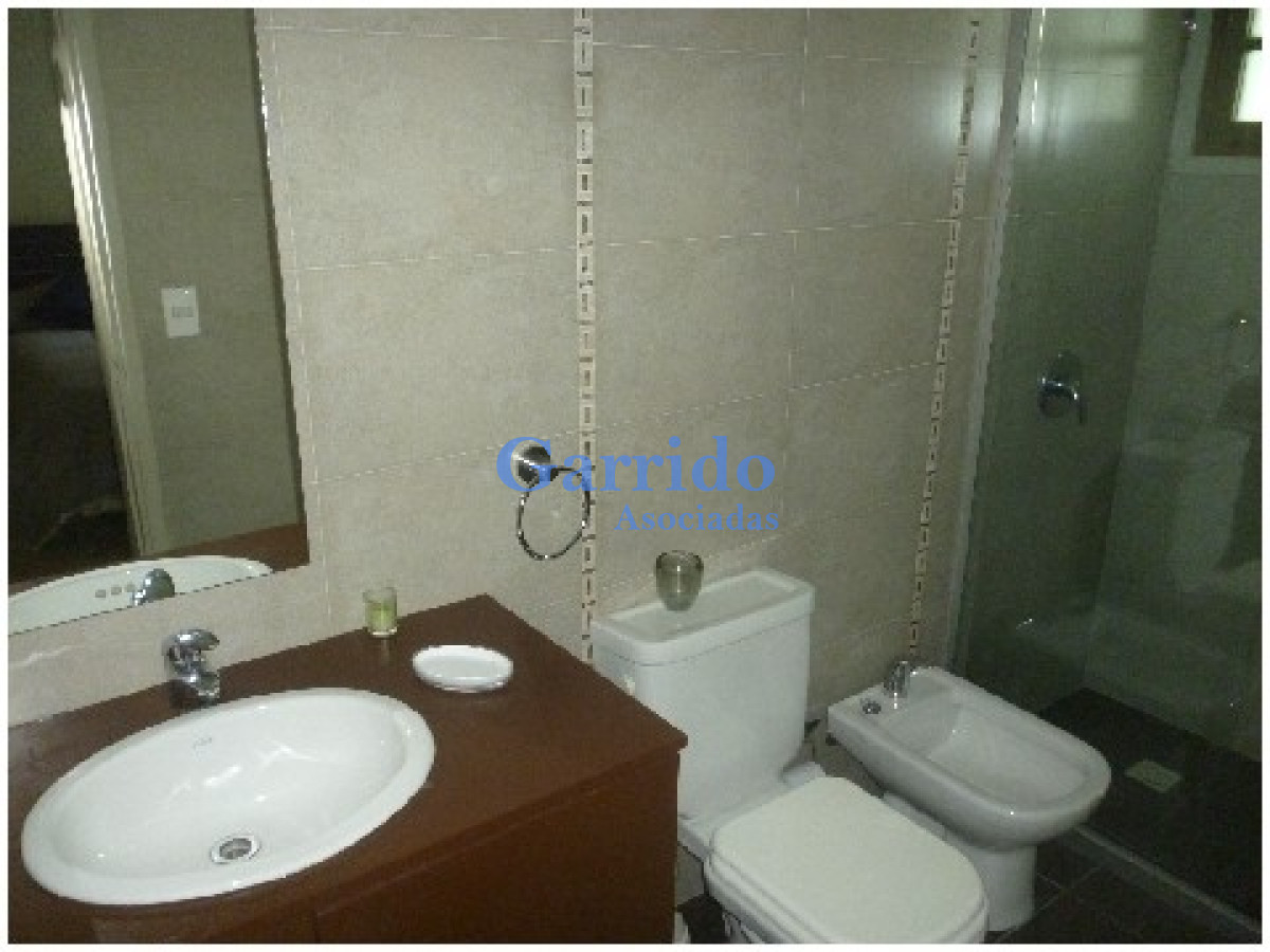 Casa ID.3649 - Hermoso chalet a la venta