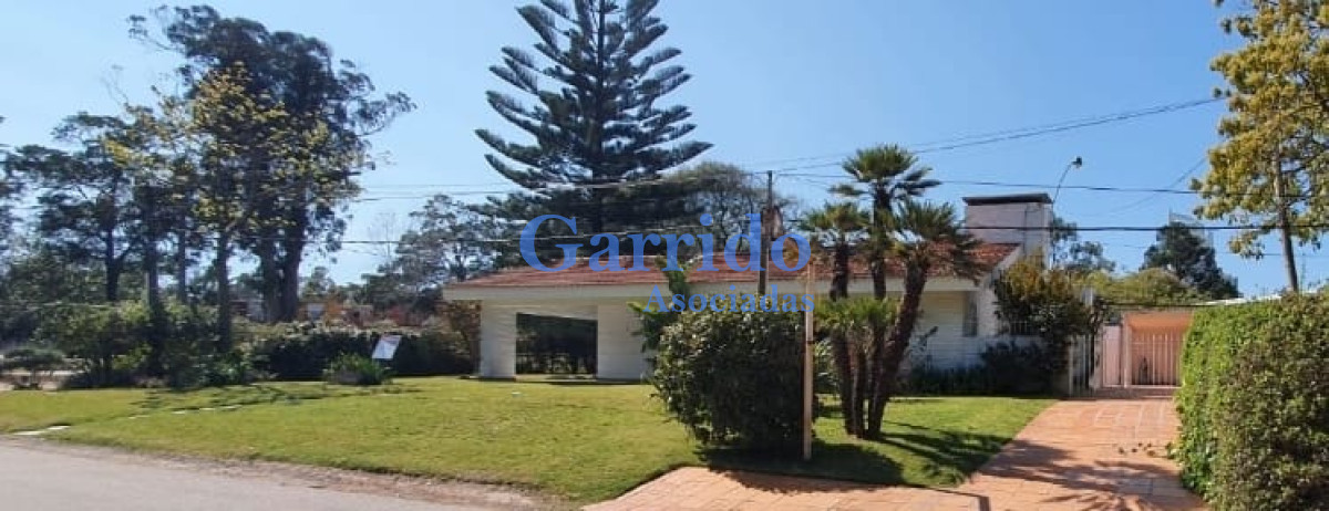 Casa ID.2142 - Vendo , 560 mtrs2.