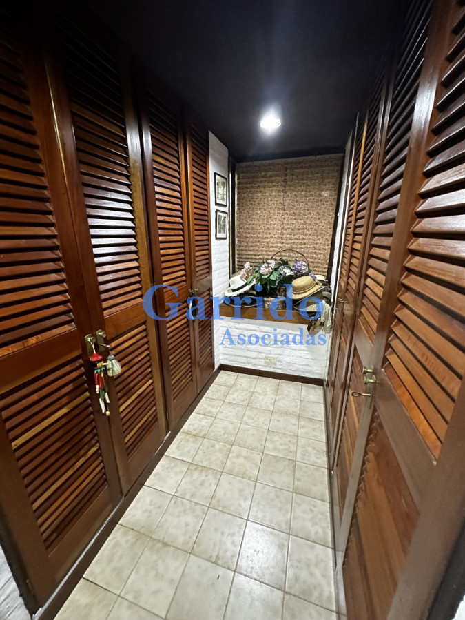 Casa ID.3519 - Chalet de categoria en Venta 