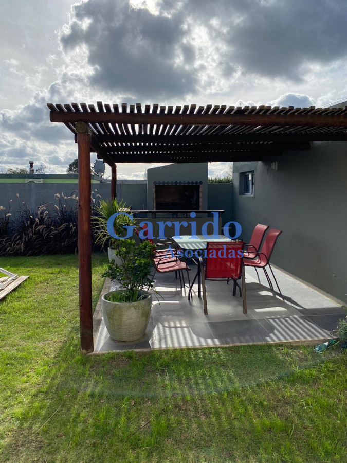 Casa ID.3537 - Casa a la Venta 