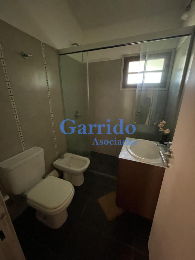 Casa ID.3649 - Hermoso chalet a la venta