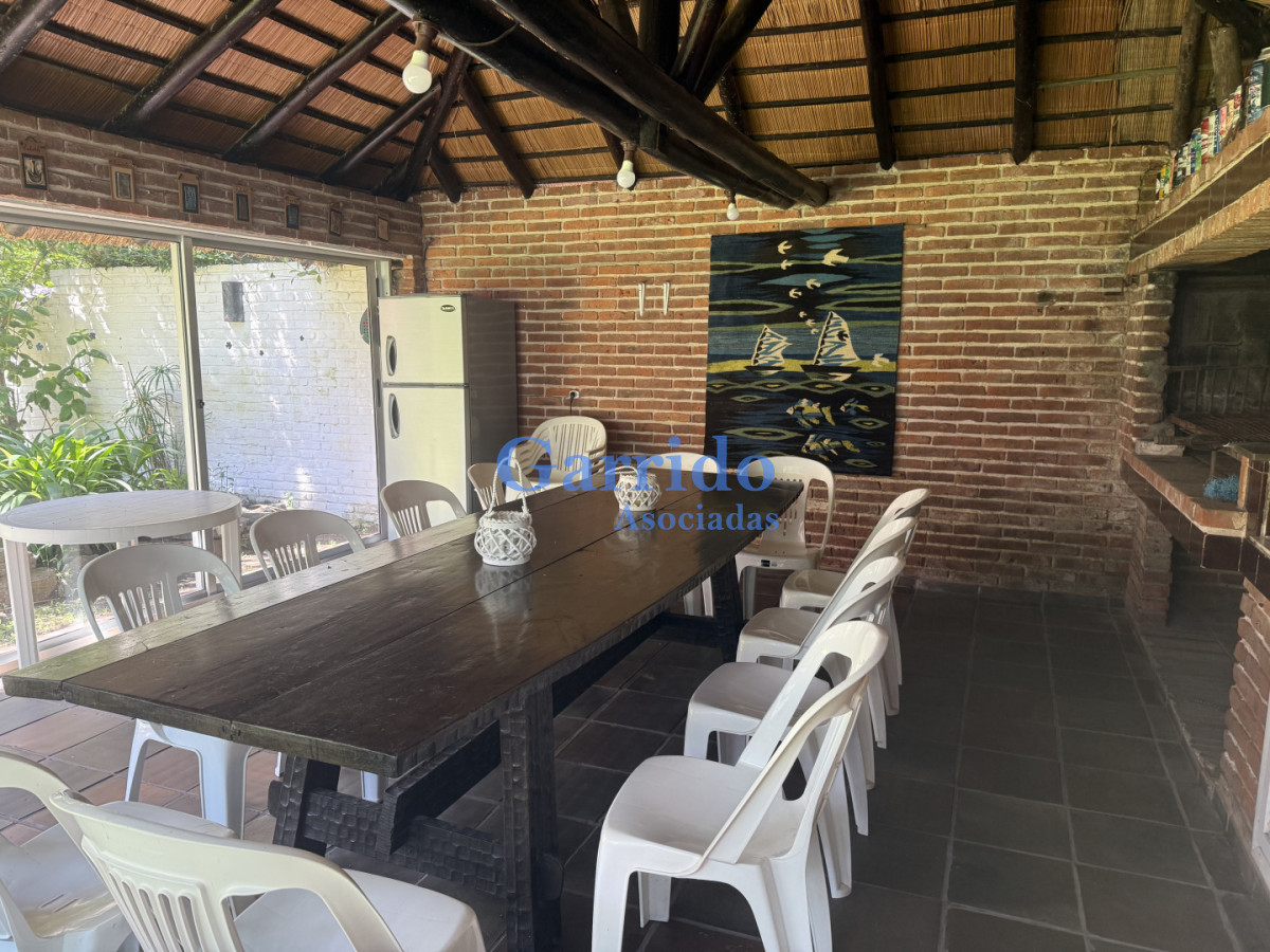 Casa ID.1537 - Alquilo Anual y temporada ,chalet , PDA 10 , 4 dorm en suite