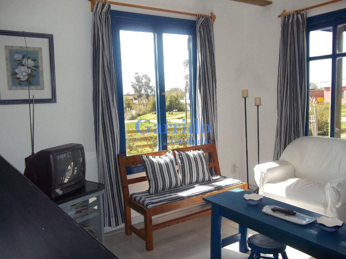 Casa ID.1633 - Casa en Manantiales, Punta Piedras
