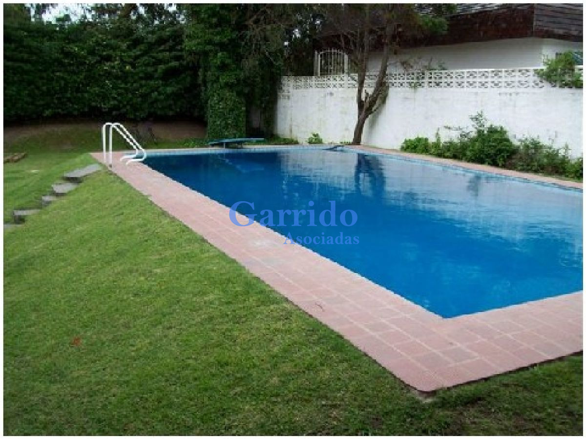 Casa ID.1742 - Vendo a mtrs del mar