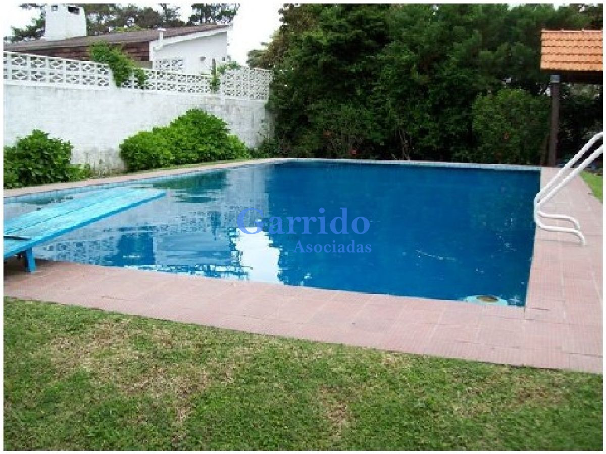Casa ID.1742 - Vendo a mtrs del mar