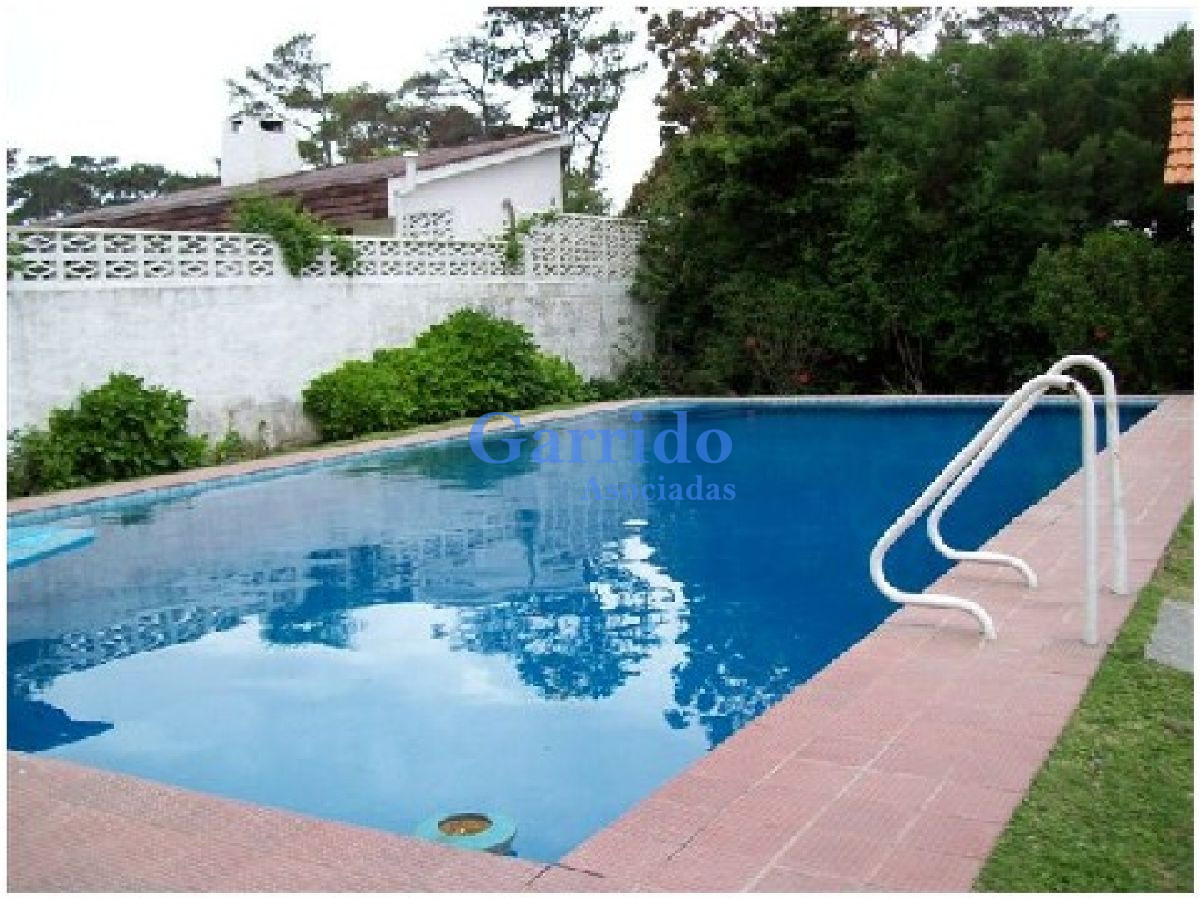 Casa ID.1742 - Vendo a mtrs del mar