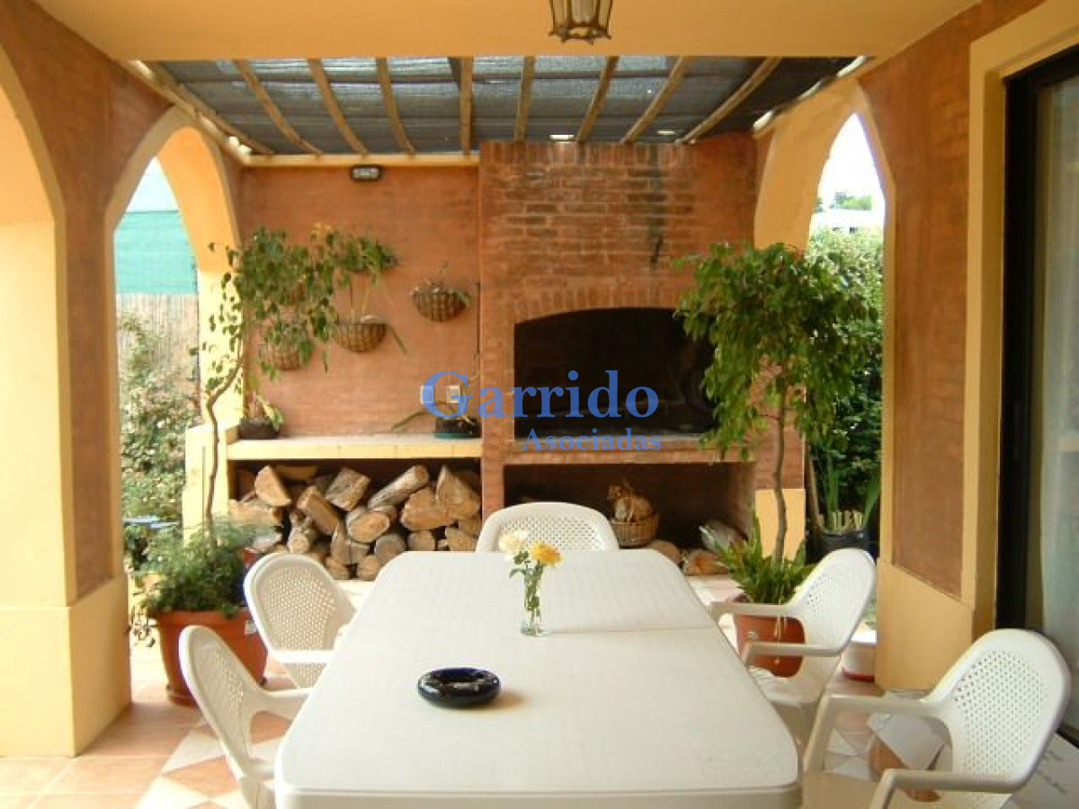 Casa ID.1566 - Casa en Punta del Este, Pinares