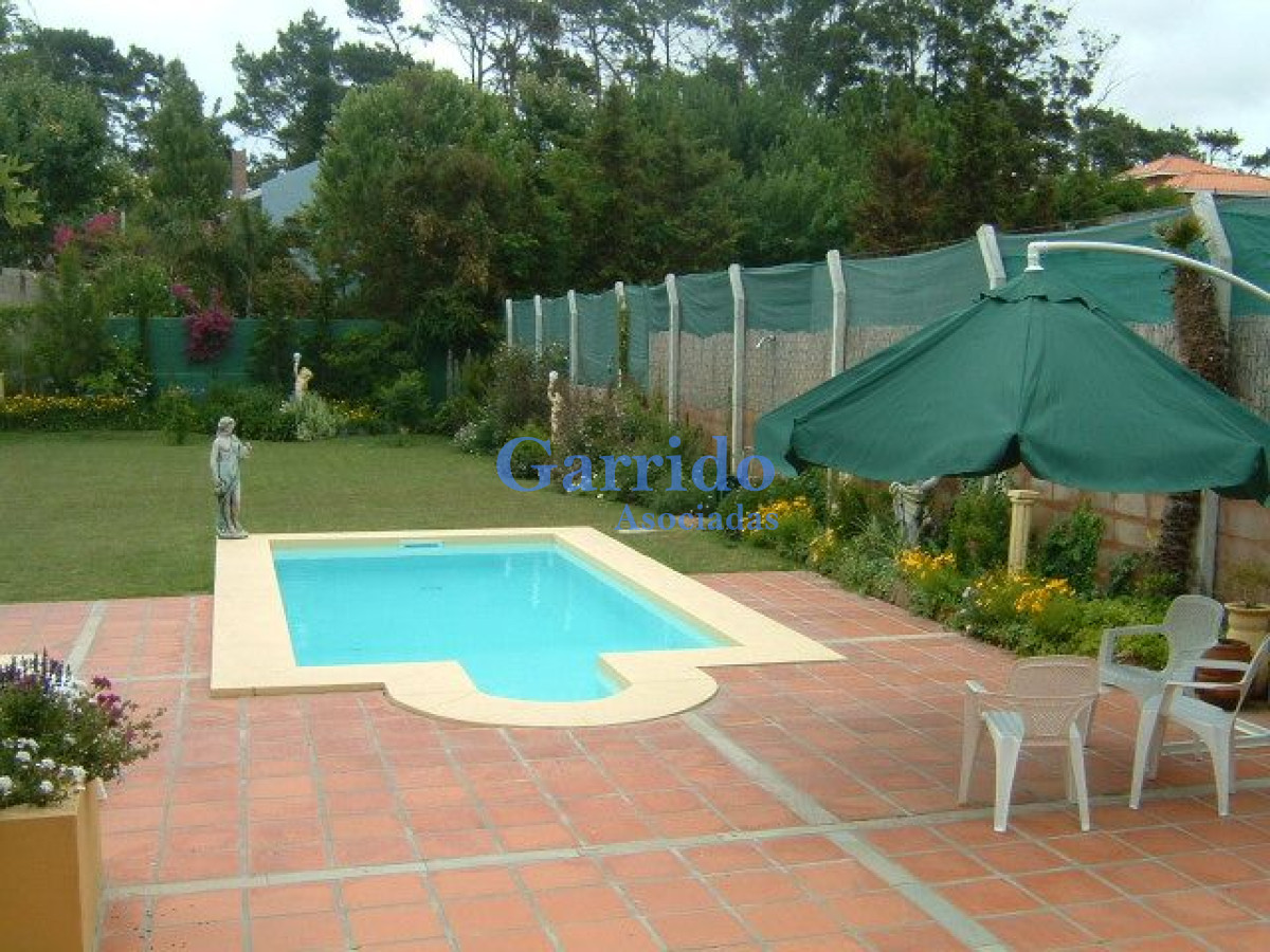 Casa ID.1566 - Casa en Punta del Este, Pinares